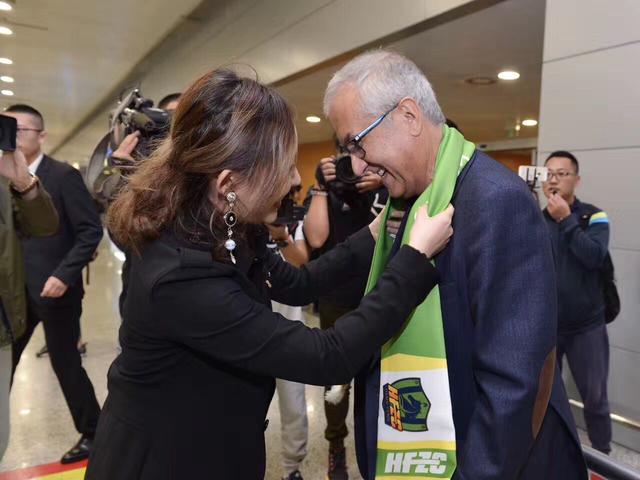 亚洲人和黑人